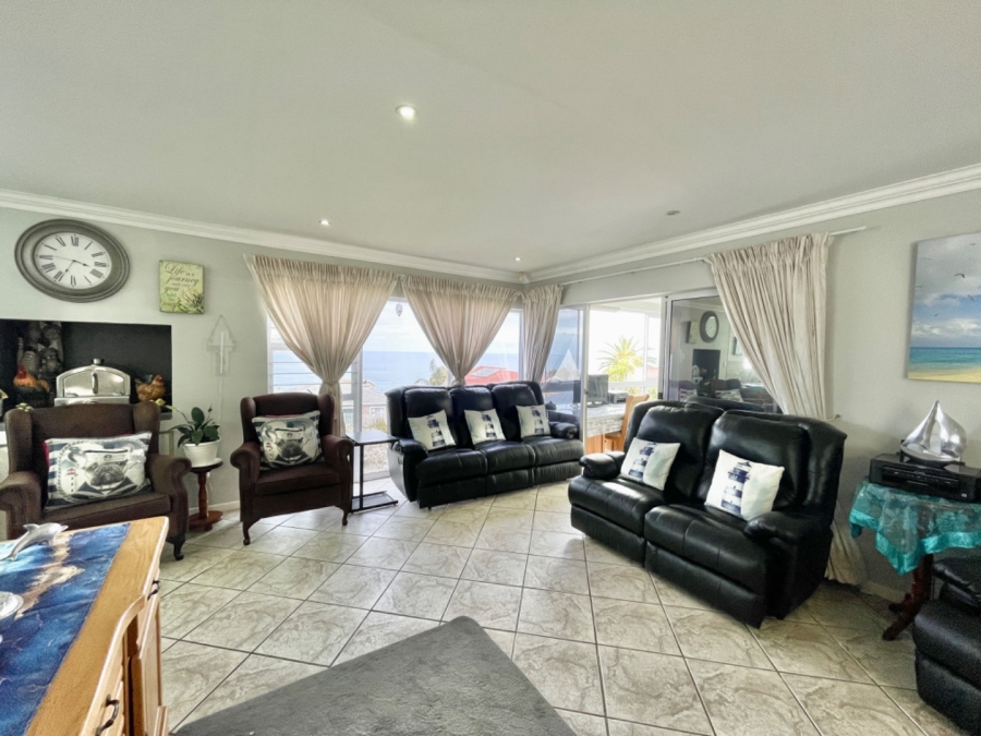 5 Bedroom Property for Sale in Dana Bay Western Cape